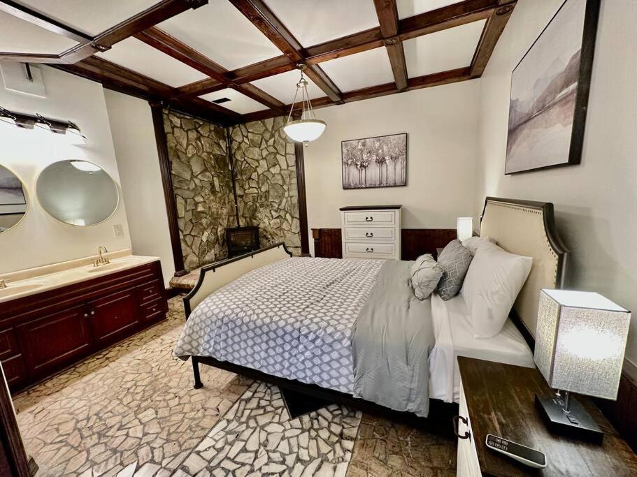 5 Bedroom Estate Near Casino And Downtown Bristol Extérieur photo